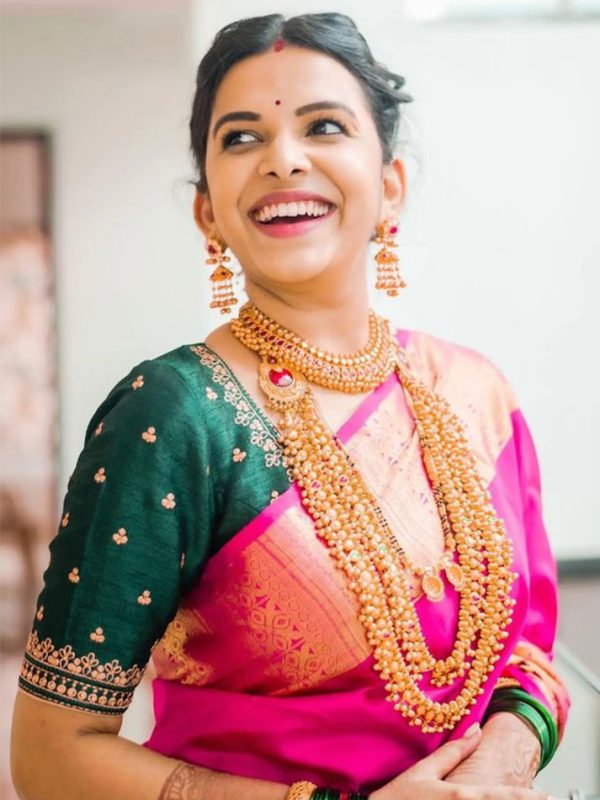 Jewellery Set On Paithani