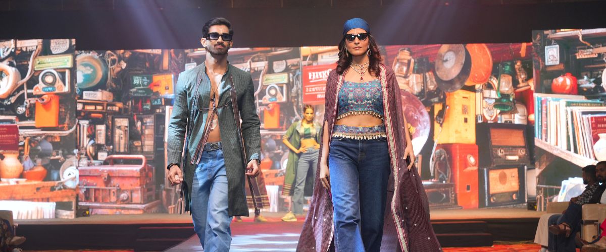 Marathi Youngsters Wearing Ethnic Fusion Wear