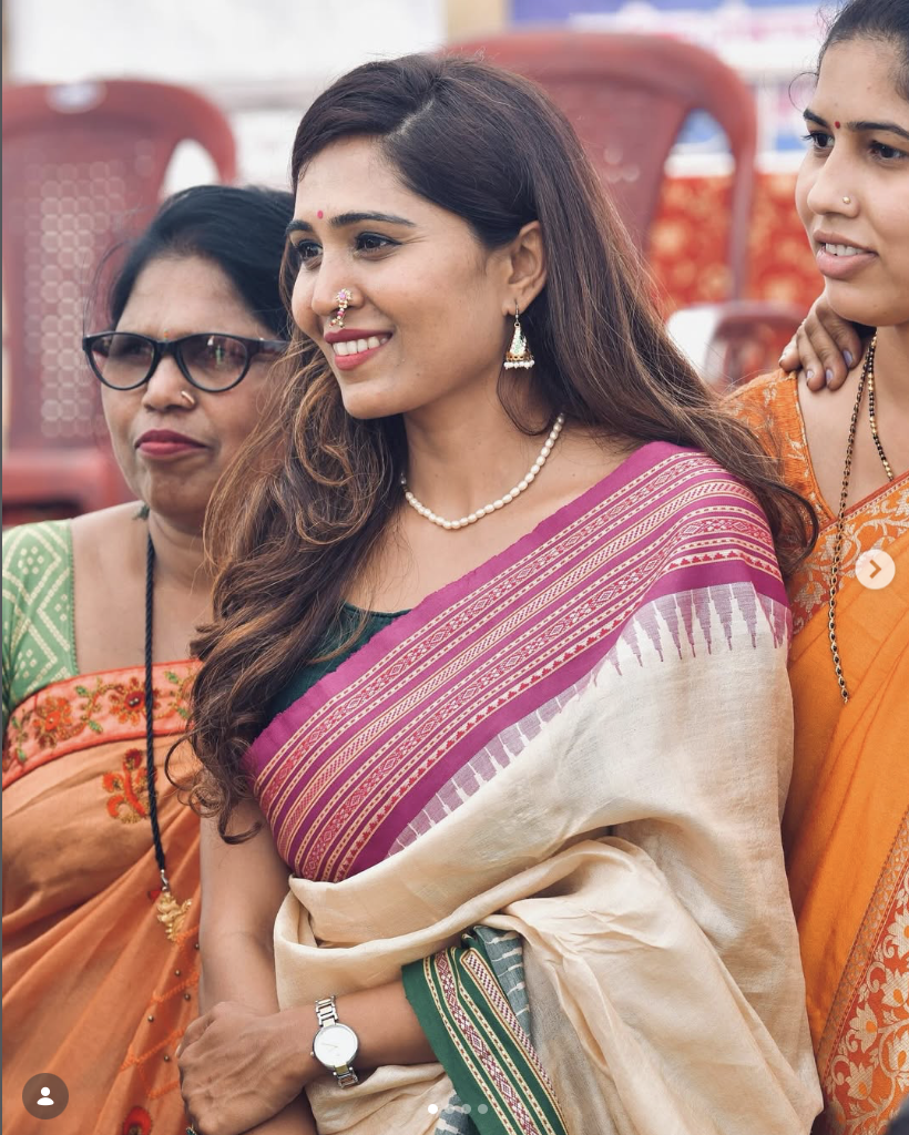Neha Thombre Wearing Karvat Kathi Saree