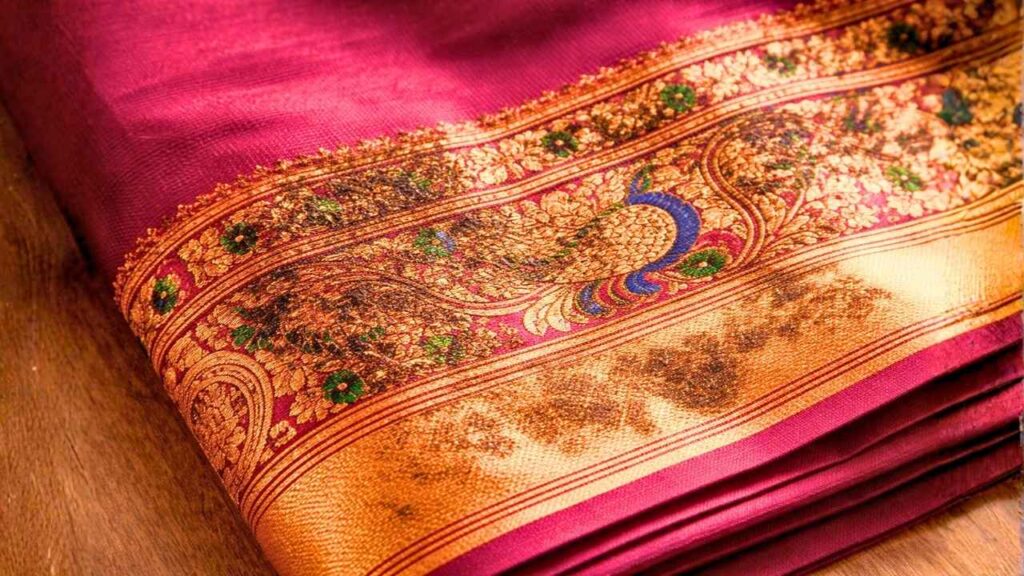 Paithani saree with dull blackened zari close-up Brand Maratha